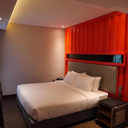 T2 The Portal Sukhumvit Hotel Bangkok Kültér fotó