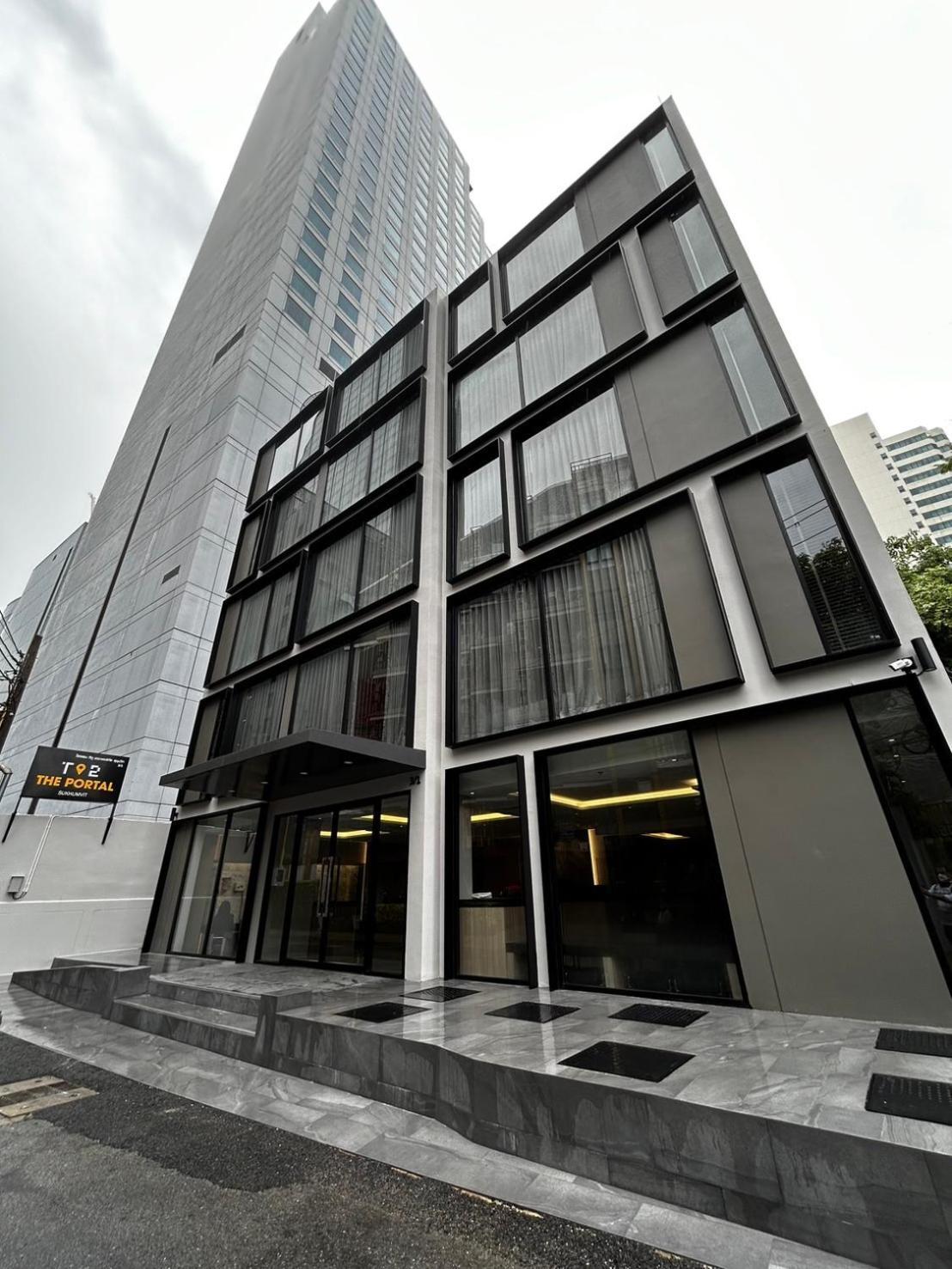 T2 The Portal Sukhumvit Hotel Bangkok Kültér fotó